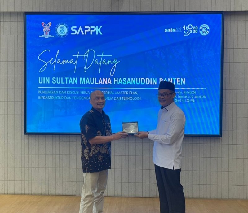 Rektor UIN Sultan Maulana Hasanuddin Banten Prof. Muhammad Ishom bersama jajaran pimpinan kampus saat melakukan pembahasan masterplan green campus dan transformasi digital bersama tim ITB di Bandung, Jumat, 8 Mei 2026.