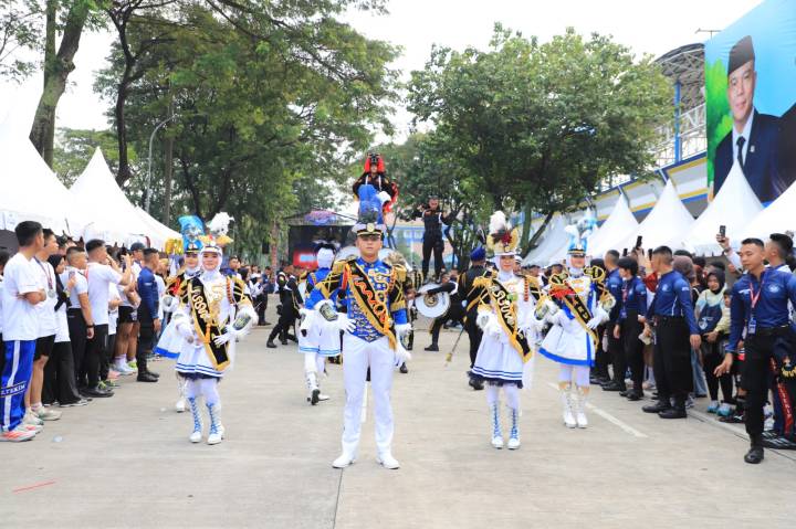 Ribuan peserta mengikuti Fun Run IMPACT Fest 2026 di Stadion Benteng Reborn, Kota Tangerang, Minggu pagi. Acara semakin meriah dengan penampilan Vierratale dan bazar kuliner.