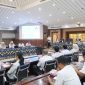 Sekretaris Daerah Kota Tangerang Herman Suwarman memberikan arahan kepada pengelola media sosial OPD dalam Forum Kehumasan Tahun 2026