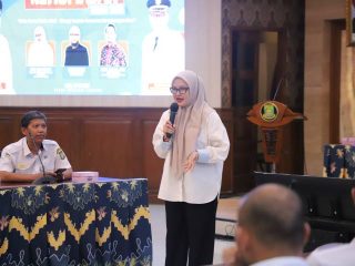 Sekretaris Daerah Kota Tangerang Herman Suwarman membuka Forum Kehumasan yang diikuti admin media sosial, pengelola website, dan PPID OPD serta BUMD di Pusat Pemerintahan Kota Tangerang.