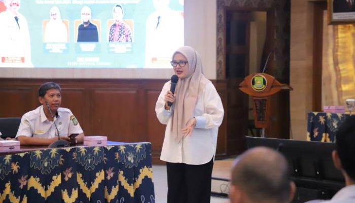 Sekretaris Daerah Kota Tangerang Herman Suwarman membuka Forum Kehumasan yang diikuti admin media sosial, pengelola website, dan PPID OPD serta BUMD di Pusat Pemerintahan Kota Tangerang.