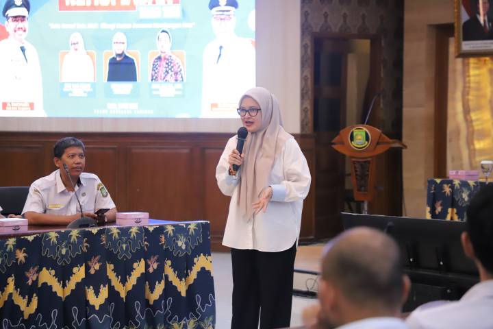 Sekretaris Daerah Kota Tangerang Herman Suwarman membuka Forum Kehumasan yang diikuti admin media sosial, pengelola website, dan PPID OPD serta BUMD di Pusat Pemerintahan Kota Tangerang.