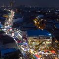 Suasana kawasan Pasar Lama Kota Tangerang yang ramai dikunjungi wisatawan saat libur panjang Iduladha 2026.