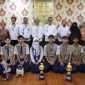 Tim robotik SMP PGRI 2 Ciledug menunjukkan piala dan penghargaan usai meraih juara nasional dalam kompetisi Robot for Mission 2026 di Bandung.