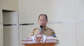 Wakil Bupati Serang Muhammad Najib Hamas saat memberikan pernyataan terkait kasus dugaan korupsi dana desa di Desa Petir, Kabupaten Serang.