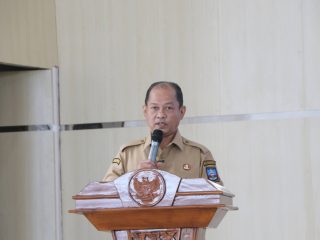 Wakil Bupati Serang Muhammad Najib Hamas saat memberikan pernyataan terkait kasus dugaan korupsi dana desa di Desa Petir, Kabupaten Serang.