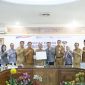 Wakil Bupati Serang Muhammad Najib Hamas saat menghadiri Rapat Pleno TPAKD Kabupaten Serang 2026 bersama jajaran OPD, OJK, dan perbankan di Aula KH Syam’un.
