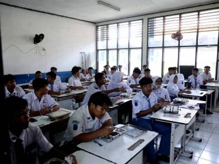 SPMB Kota Tangerang Dipantau Gubernur Banten, Maryono Tegaskan Sekolah Gratis dan Digitalisasi Pendidikan Harus Sukses