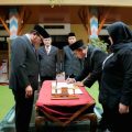 Wakil Wali Kota Tangerang Maryono saat melantik guru dan menyerahkan SK kepala TK Negeri di Patio Puspem Kota Tangerang.