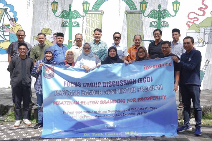 Wakil Wali Kota Tangerang Maryono saat mengikuti Executive Workshop Region/City Branding di Yogyakarta untuk memperkuat identitas dan daya saing Kota Tangerang.