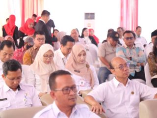 Wali Kota Tangerang Sachrudin didampingi Kepala Dinas Kesehatan Kota Tangerang saat meresmikan layanan BPJS Kesehatan di RSUD Benda, Mei 2026.