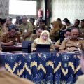 Wali Kota Tangerang Sachrudin memimpin Rapat Evaluasi Kewilayahan bersama kepala perangkat daerah, camat, dan lurah di Puspem Kota Tangerang
