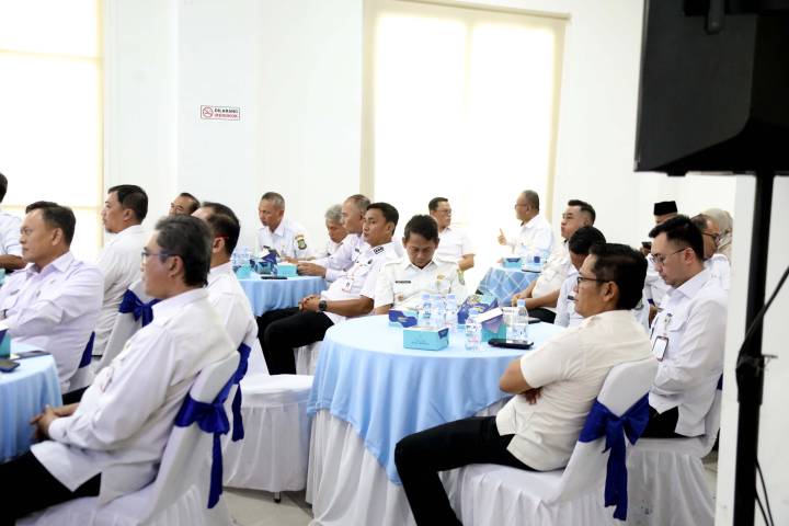 Wali Kota Tangerang Sachrudin saat membuka Pelatihan Komunikasi Publik bagi pimpinan perangkat daerah di Gedung Graha Bhakti Karya, Tangerang