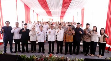 Wali Kota Tangerang Sachrudin saat meresmikan layanan BPJS Kesehatan di RSUD Benda, guna memperluas akses pelayanan kesehatan bagi masyarakat rentan.