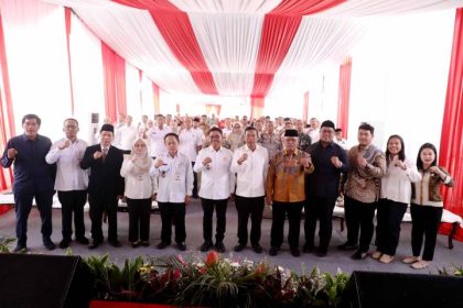 Wali Kota Tangerang Sachrudin saat meresmikan layanan BPJS Kesehatan di RSUD Benda, guna memperluas akses pelayanan kesehatan bagi masyarakat rentan.