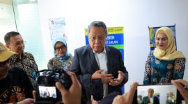 Wali Kota Tangerang Selatan Benyamin Davnie saat memberikan arahan terkait percepatan penanganan stunting di Tangerang Selatan. Pemkot Tangsel menargetkan prevalensi stunting turun hingga 7,05 persen pada 2027.