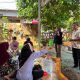 Warga Pabuaran Tumpeng, Karawaci, Kota Tangerang mengikuti pelatihan pembuatan mikroorganisme lokal (MOL) berbahan limbah dapur untuk dijadikan pupuk organik cair bernilai ekonomis.