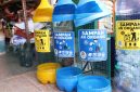Aktivitas pengolahan sampah daur ulang di Bank Sampah 102, Kelurahan Cibodasari, Kota Tangerang, yang mengubah limbah rumah tangga menjadi produk kreatif bernilai ekonomi.
