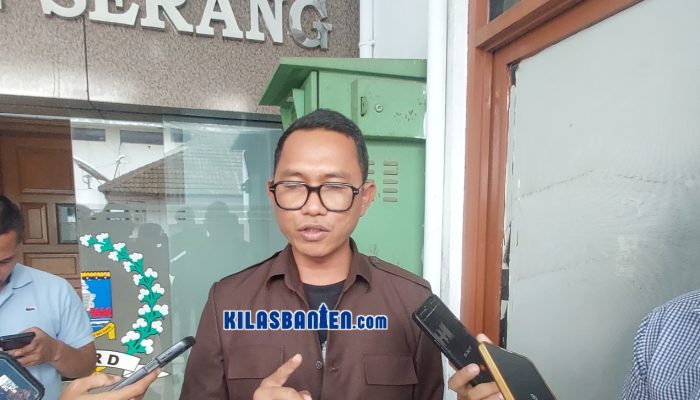 Anggota DPRD Kabupaten Serang Ahmad Muhibbin meminta pemerintah mengusut tuntas dugaan pencemaran Sungai Ciujung dan menindak tegas perusahaan yang terbukti melanggar aturan lingkungan.