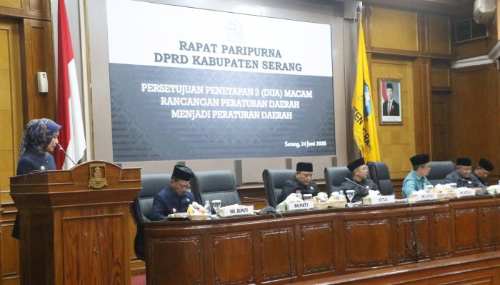 DPRD Kabupaten Serang resmi mengesahkan dua perda strategis tentang ekonomi kreatif dan RP3KP. Pemkab Serang optimistis regulasi baru ini mampu membuka lapangan kerja dan menata kawasan permukiman secara berkelanjutan.