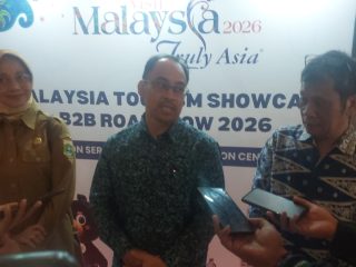 Direktur Tourism Malaysia Jakarta, Hari Mohd Yakzan, saat menghadiri Malaysia Tourism Showcase B2B Roadshow 2026 di Serang, Banten, Senin (8/6/2026), dalam upaya memperluas pasar wisatawan Indonesia ke Malaysia.