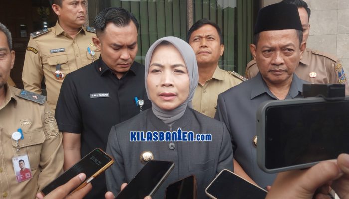 Jadwal Bupati Serang Ratu Rachmatuzakiyah saat menghadiri agenda pemerintahan di Pendopo Kabupaten Serang. Hari ini Bupati dijadwalkan melepas Kontingen PENAS XVII sekaligus menyerahkan santunan BPJS Ketenagakerjaan