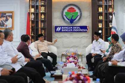 Kemendes PDT menggandeng UIN Sultan Maulana Hasanuddin Banten untuk mengembangkan desa tematik di Banten.