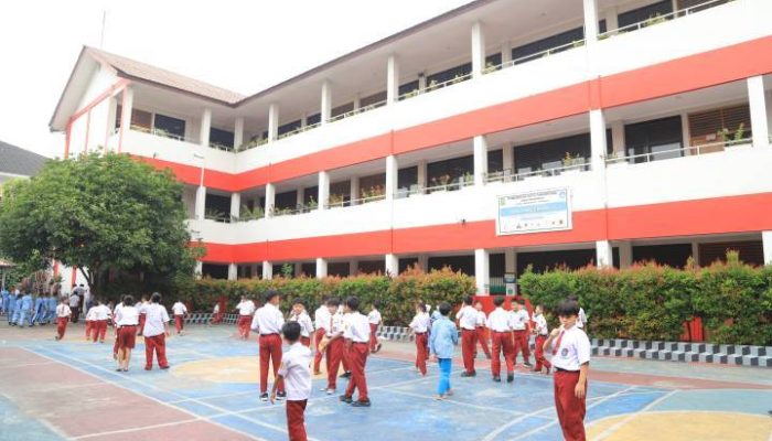 Kepala Dinas Pendidikan Kota Tangerang Wahyudi Iskandar menjelaskan program sekolah swasta gratis sebagai solusi bagi calon siswa yang tidak tertampung di SD negeri pada SPMB 2026/2027.