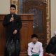 Kepala Diskominfo Tangerang Selatan, Tb. Asep Nurdin, saat menghadiri Safari Subuh di Masjid Villa Pamulang dan menyampaikan komitmen pemerintah memperluas akses internet gratis hingga lebih dari 5.000 titik.