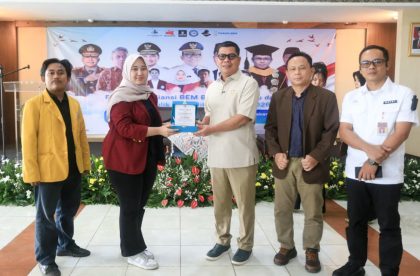 Kepala Kesbangpol Banten Novriyadi Purwansyah menghadiri pelantikan Pengurus BEM Banten Bersatu Periode 2026–2027 di Universitas Serang Raya, Kota Serang, sekaligus mengajak mahasiswa menjadi mitra strategis pembangunan daerah.