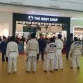Kontingen Judo Kota Tangerang berfoto bersama usai memastikan gelar juara umum pada cabang olahraga judo di ajang POPDA XII Banten 2026 yang berlangsung di Kota Cilegon.