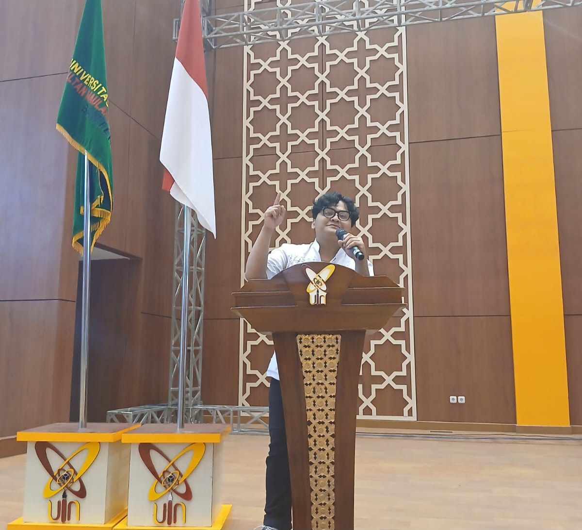Koordinator dan pengurus DEMA PTKIN saat menyampaikan sikap terkait dugaan intimidasi terhadap mahasiswa yang mengkritisi isu Food Estate dan dinamika kekuasaan di Papua.