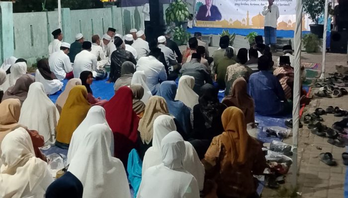 Pemerintah Desa Sujung, Kecamatan Tirtayasa, Kabupaten Serang menggelar Istighotsah Kubro dan santunan anak yatim serta kaum dhuafa dalam rangka 10 Muharam 1448 Hijriah