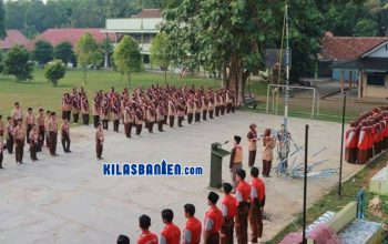 Pimpinan Pondok Pesantren Terpadu Darul Iman bersama para santri yang berhasil lolos UMPTKIN 2026. Sebanyak 84 persen peserta seleksi diterima di berbagai perguruan tinggi negeri keagamaan di Indonesia.