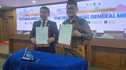 Rektor UIN Sultan Maulana Hasanuddin Banten Prof. Muhammad Ishom bersama Kepala International Office Dr. Siti Solehah menghadiri AIUA 2026 di Jakarta dan menandatangani kerja sama dengan sembilan perguruan tinggi dari Asia.