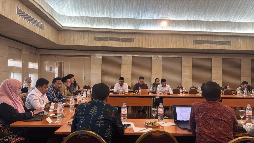 Rektor UIN Sultan Maulana Hasanuddin Banten Prof Muhammad Ishom bersama para pimpinan PTKIN se-Indonesia mengikuti monitoring UM-PTKIN dan sosialisasi Insight Scholarship PTKIN di Tulungagung, Jawa Timur.