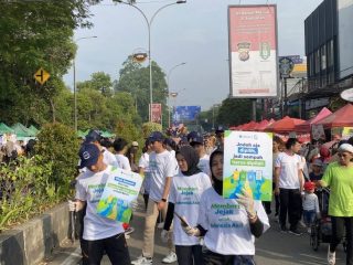 CFD di Kota Serang, Chandra Asri dan BEM UNTIRTA Turun Langsung Edukasi Warga Pilah Sampah Sejak dari Rumah