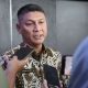 Sekretaris Daerah Provinsi Banten Deden Apriandi mengajak para ASN mengambil rapor anak secara langsung sebagai bentuk penguatan peran ayah dalam pendidikan dan pengasuhan keluarga.