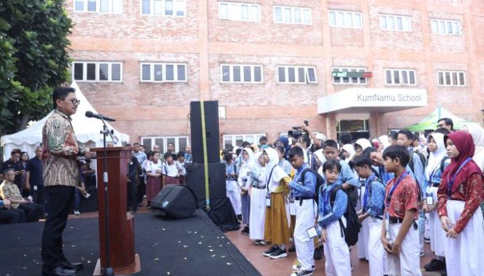 Wali Kota Tangerang Sachrudin memberikan sambutan saat membuka Audisi Cerdas Cermat Liga Bintang Juara di Kumnamu School, Cibodas