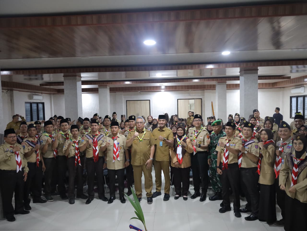 Wali Kota Tangerang Selatan Benyamin Davnie membuka Kursus Mahir Dasar (KMD) Kecamatan Ciputat Timur dan mengajak para pembina Pramuka menghadirkan metode pembelajaran yang inovatif untuk menarik minat generasi muda.