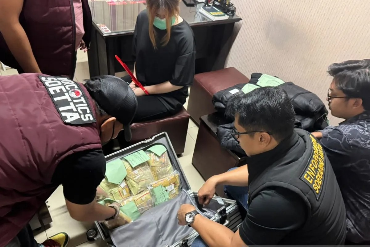 Polresta Bandara Soetta gagalkan penyelundupan 10,8 kg ketamin Rp10,9 miliar.