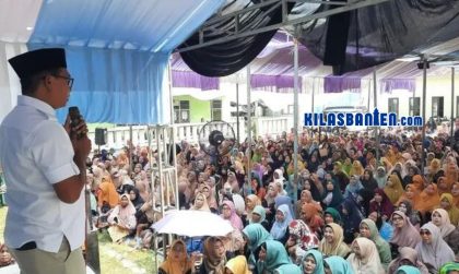 Anggota DPRD Kabupaten Serang Ahmad Muhibbin saat menghadiri kegiatan bersama masyarakat. Berdasarkan riset Gawekute Institut 2026, ia menjadi anggota DPRD kabupaten/kota paling populer di Provinsi Banten. (Redaksi Kilas Banten)