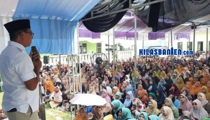 Anggota DPRD Kabupaten Serang Ahmad Muhibbin saat menghadiri kegiatan bersama masyarakat. Berdasarkan riset Gawekute Institut 2026, ia menjadi anggota DPRD kabupaten/kota paling populer di Provinsi Banten. (Redaksi Kilas Banten)