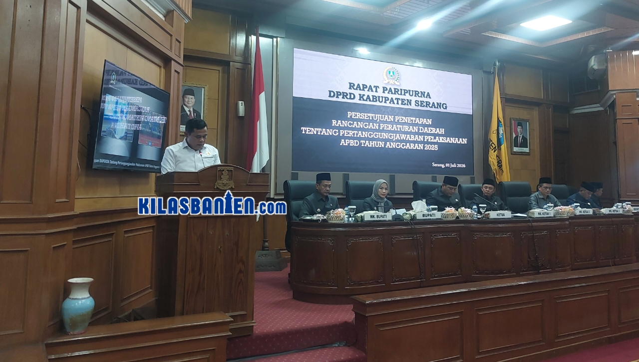 Anggota DPRD Kabupaten Serang mengikuti rapat paripurna penyampaian laporan Badan Anggaran terkait persetujuan Raperda Pertanggungjawaban Pelaksanaan APBD Tahun Anggaran 2025.