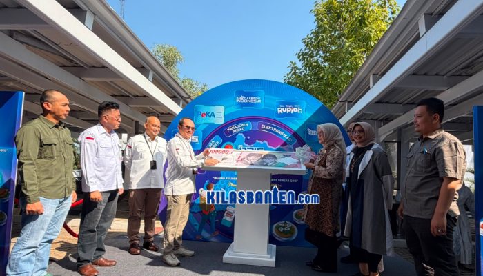 Asisten Daerah II Provinsi Banten Rina Dewiyanti bersama Deputi Kepala Perwakilan Bank Indonesia Provinsi Banten Agus Sumirat membuka Festival Rupiah Banten Jawara (FERBA) 2026 di Kota Serang sebagai upaya memperkuat ekonomi digital dan memperluas penggunaan QRIS.