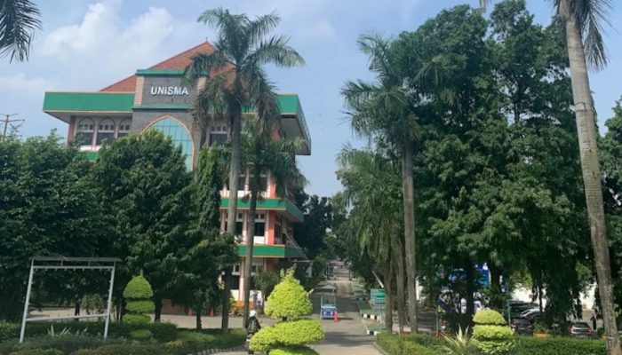 Gedung kampus Universitas Muhammadiyah Indonesia (sebelumnya Universitas Islam 45 Bekasi) yang kini resmi berada di bawah pengelolaan Pimpinan Pusat Muhammadiyah sebagai bagian dari transformasi menuju perguruan tinggi berdaya saing global.