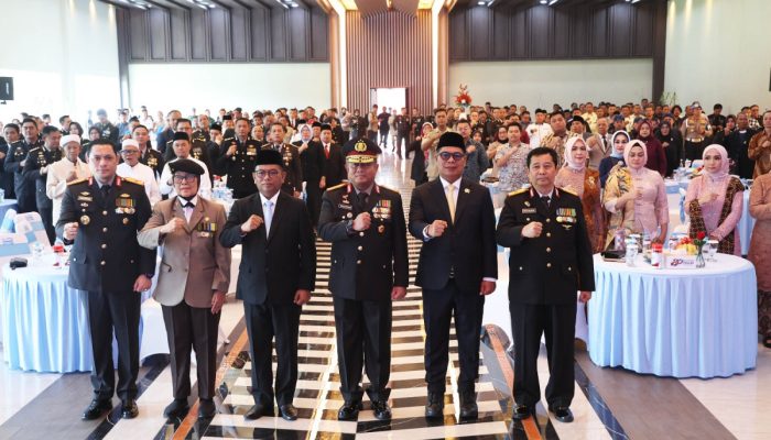 Gubernur Banten Andra Soni menghadiri upacara Hari Bhayangkara ke-80 di Mapolda Banten dan memberikan apresiasi atas sinergi antara Pemerintah Provinsi Banten dengan Polda Banten.