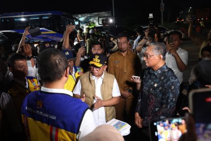 Gubernur Banten Andra Soni meninjau ruas Jalan Jaksa Agung R. Soeprapto yang diusulkan diperlebar sebagai akses utama menuju Banten International Stadium dalam persiapan PON XXIII Tahun 2032.