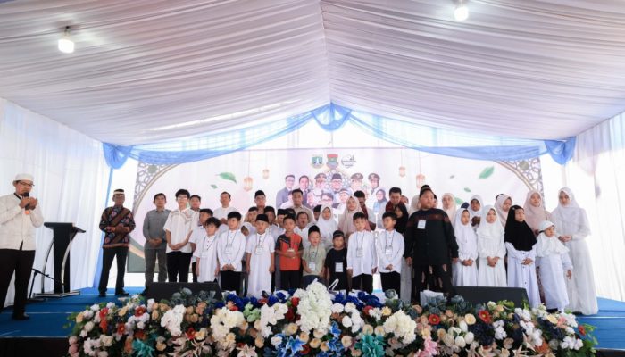Gubernur Banten Andra Soni saat menghadiri Festival Muharram Cengkok 1448 Hijriah di Desa Sentul, Kecamatan Balaraja, Kabupaten Tangerang