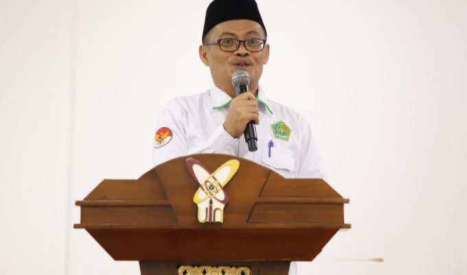 Ketika Wakil Rakyat Kehilangan Perspektif Pendidikan, opini ini ditulis oleh Prof Muhammad Ishom, Guru Besar dan Rektor UIN Sultan Maulana Hasanuddin Banten (Redaksi Kilas Banten)